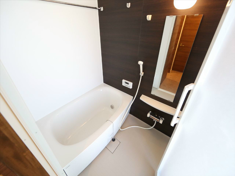 ＩＺ－Ｒｅｓｉｄｅｎｃｅ 追い焚き　浴室暖房乾燥機付　オートバス機能付バスルーム