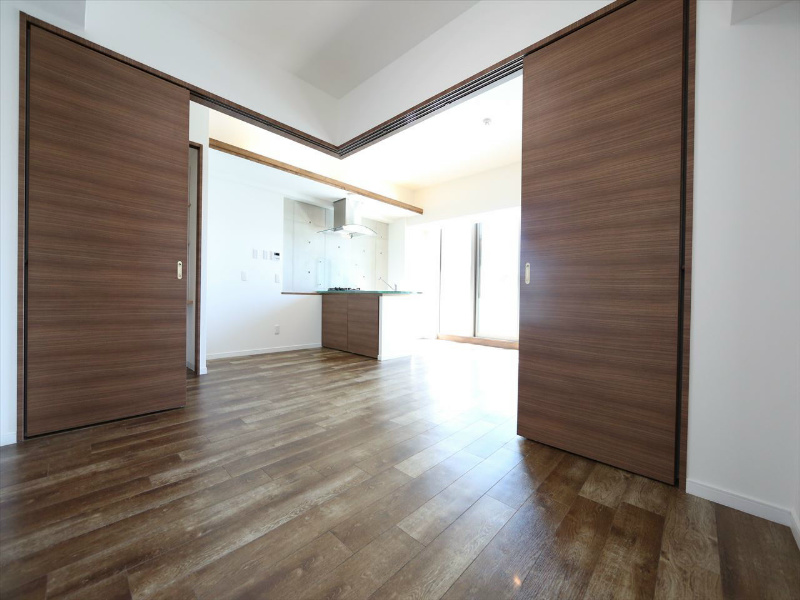 ＩＺ－Ｒｅｓｉｄｅｎｃｅ 洋室5帖　ウォークイン・ウォークスルークローゼット付