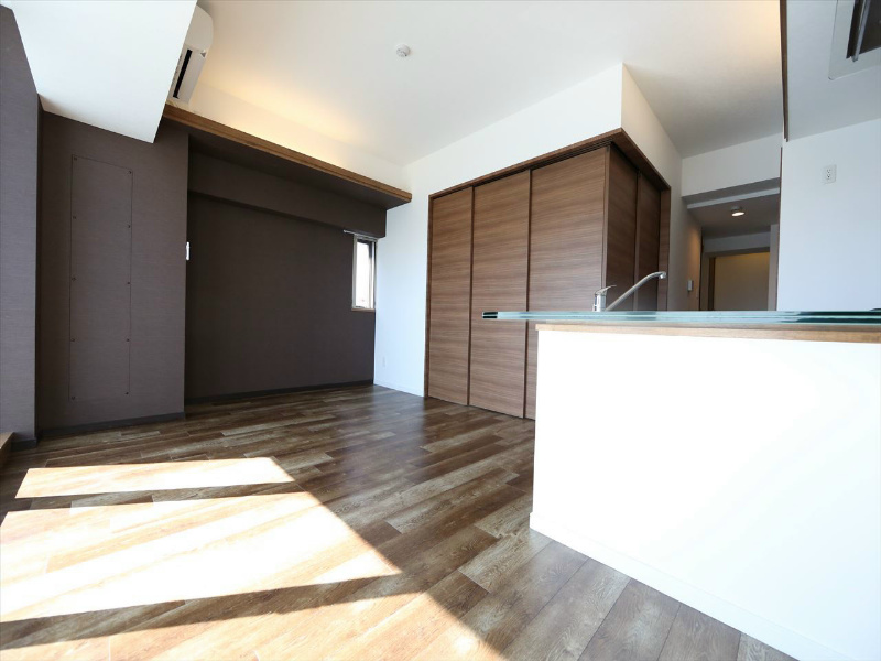 ＩＺ－Ｒｅｓｉｄｅｎｃｅ ＬＤＫ12帖　洋室5帖とつなげても仕切っても使えます
