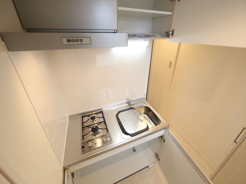 ハーモニーテラス庄内通 システムキッチン（ガス2口コンロ付）　同仕様写真
