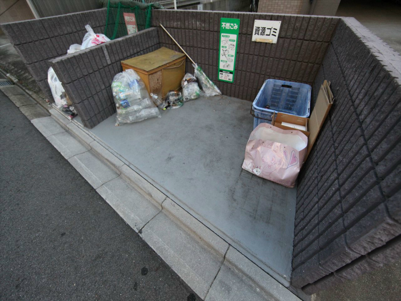 ＨＦ丸の内レジデンス 敷地内ゴミ捨て場