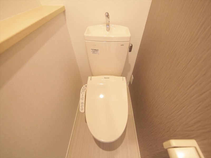 グランテラス 温水洗浄暖房便座付トイレ