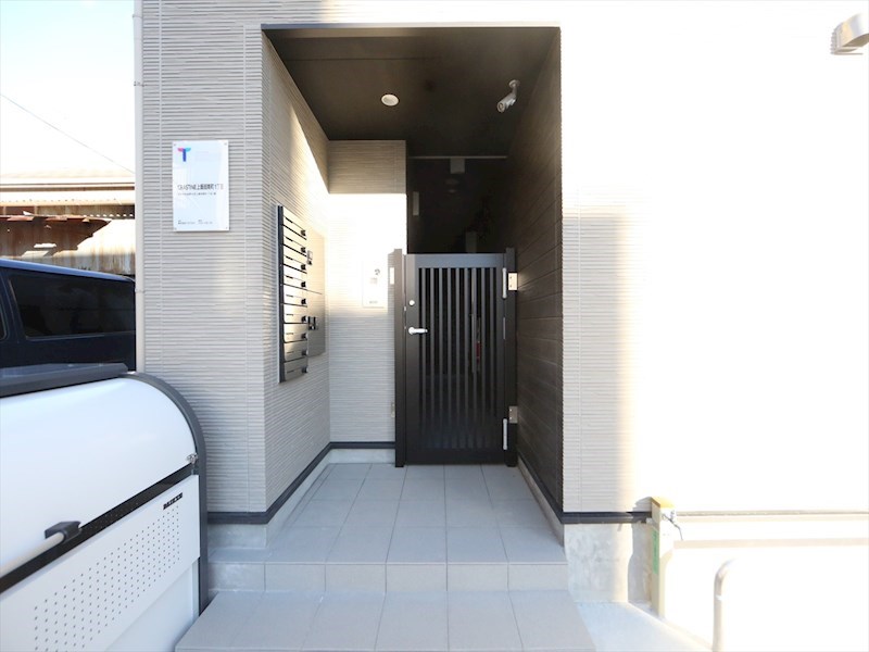 ＣＲＡＳＴＩＮＥ上飯田南町1丁目 エントランス　オートロック付