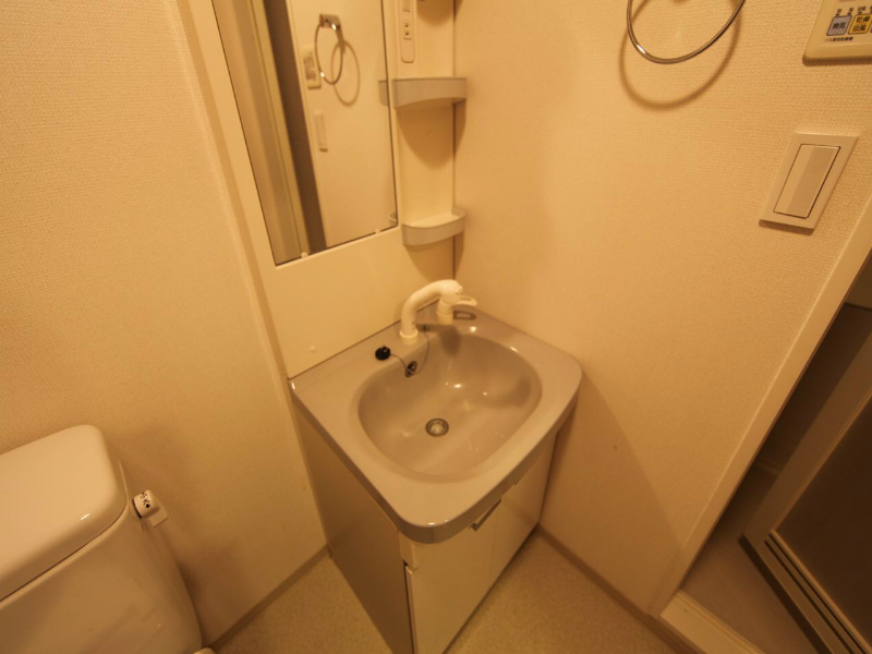 ＡＳレジデンス上前津 脱衣所　独立洗面化粧台（シャンプードレッサー付）洗濯機ご用意できます
