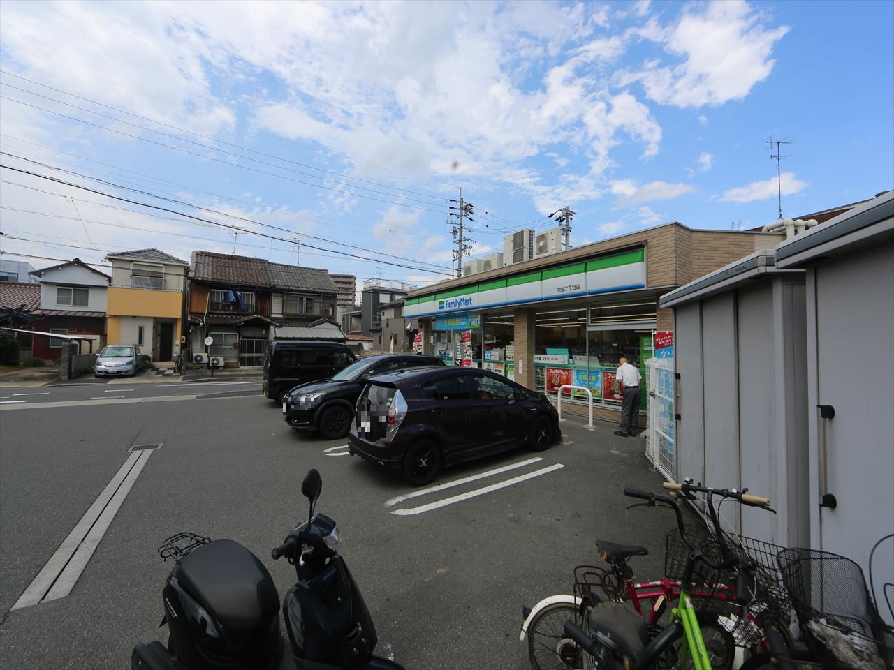 メゾン・ド・ボヌール名古屋 ファミリーマート 栄生二丁目店 (コンビニ)