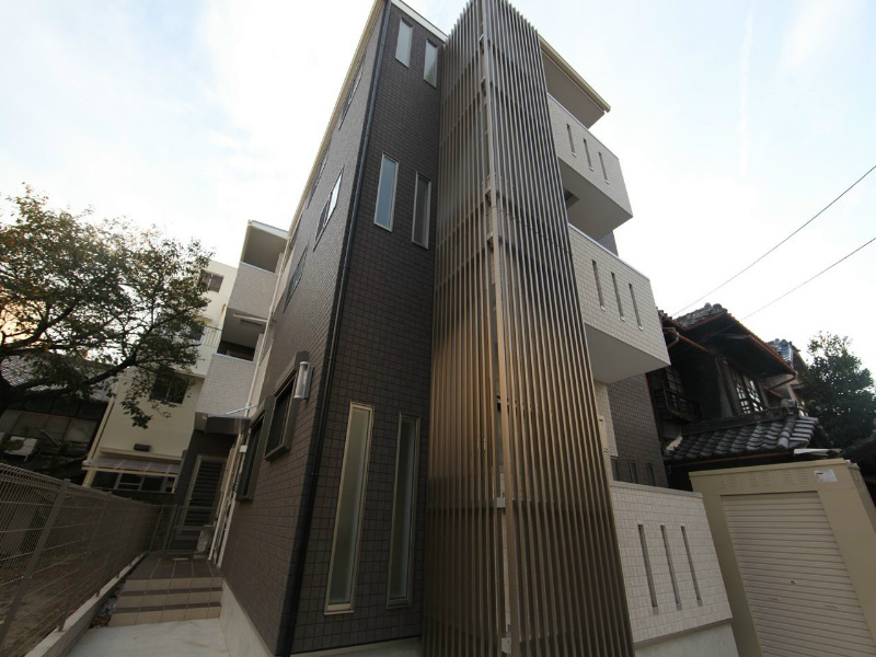 ＴＲＩＢＵＴＥ春岡（トリビュート春岡） 外観　1フロア2部屋（全部屋角部屋）オートロック