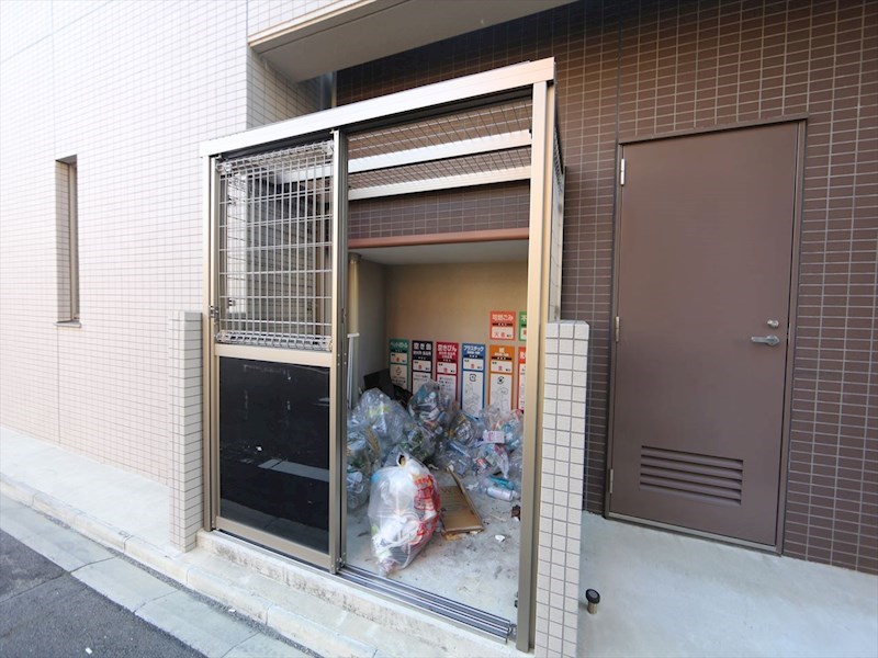 ヴェルドュアルテ 敷地内ゴミ捨て場