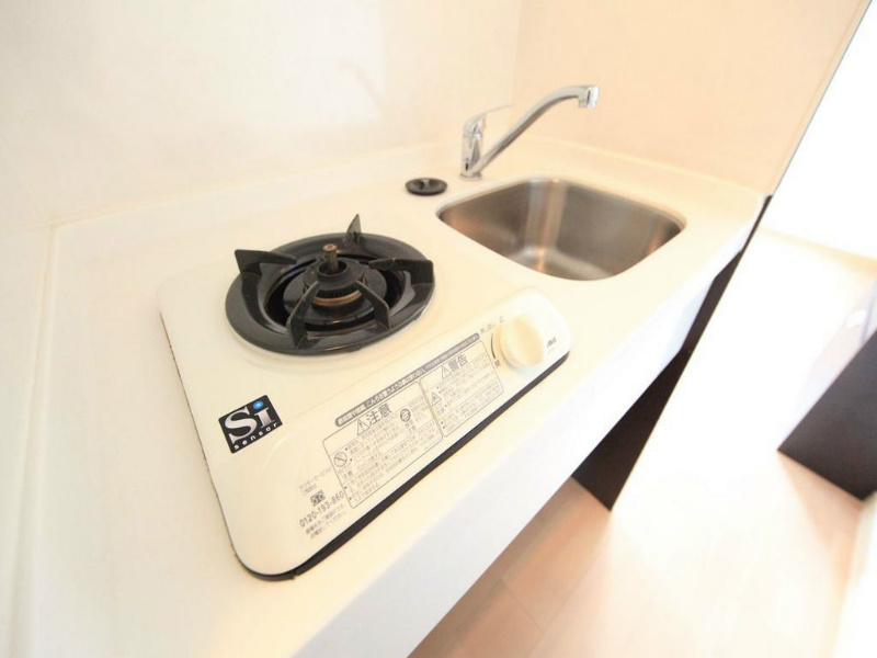 リンデンバウムＪ６  Ｂ棟 キッチン（ガス1口コンロ付）冷蔵庫・レンジ等ご用意できます