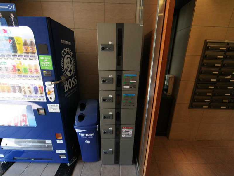 フローラル栄II 宅配ＢＯＸ　不在時に荷物を受け取ることができます