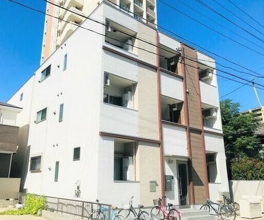 カーバンクル 外観　オートロック　デザイナーズ　光インターネット無料