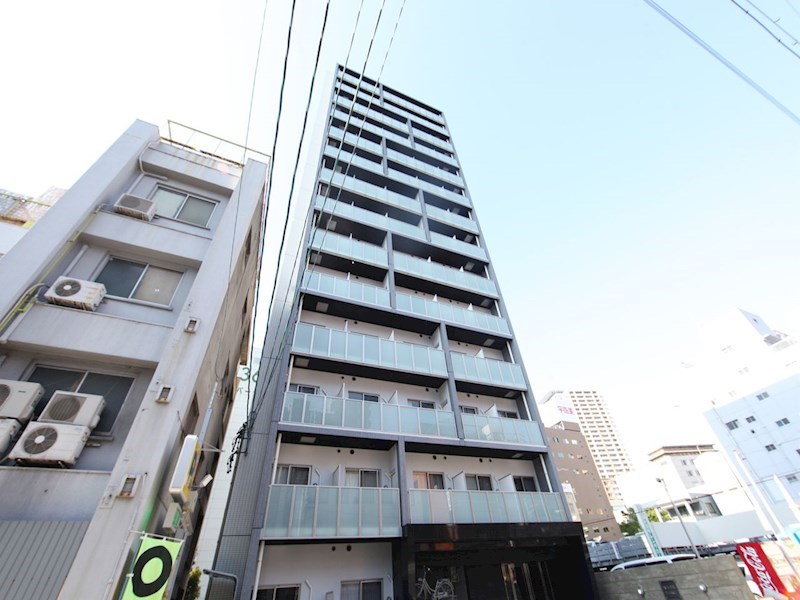 外観　オートロック　防犯カメラ