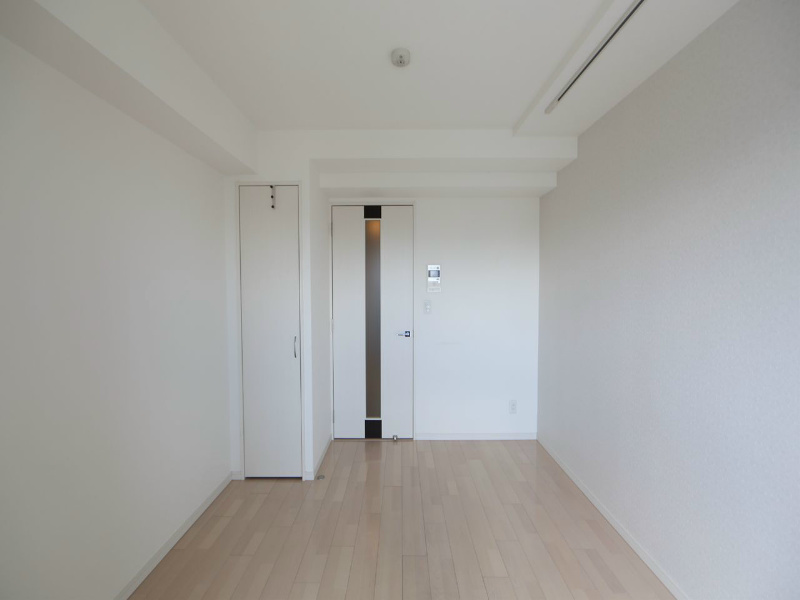 ＥＲＵＺＡＢＬＤＧ.名古屋駅前（エルザビル名古屋駅前） 洋室6.8帖　クローゼット付（収納充実してます）