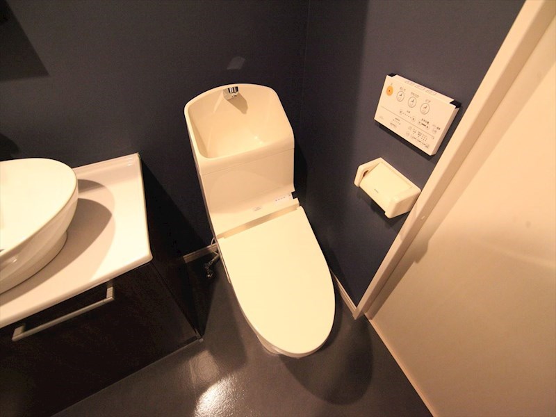 ＣＡＳＡ　ＬＡＲＧＯ（カーサラルゴ） 温水洗浄暖房便座付トイレ