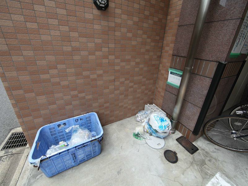 アールズコート葵 敷地内ゴミ置き場