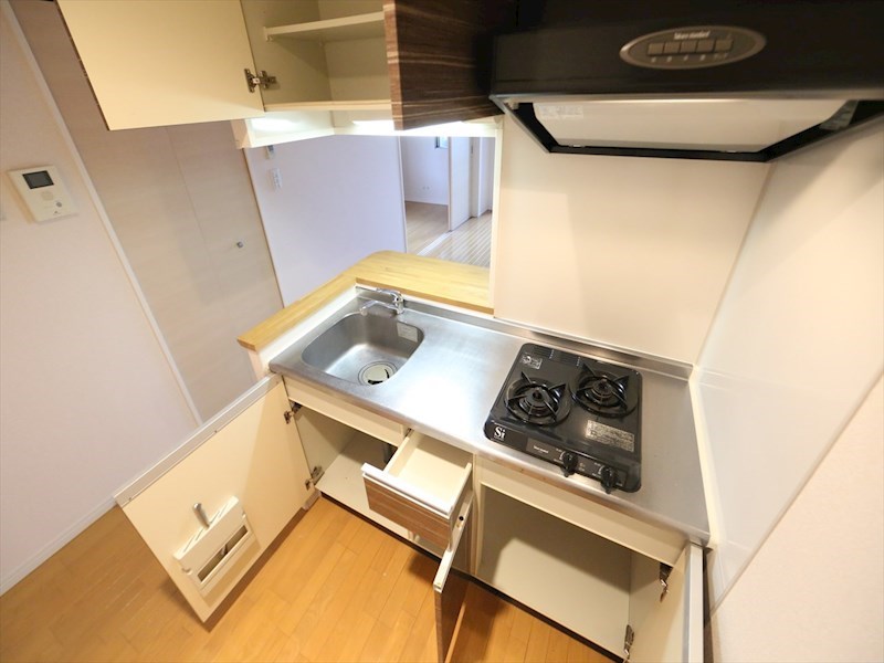 クレール則武 システムキッチン（ガス2口コンロ付）カウンターキッチン