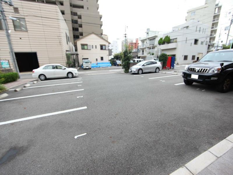 セントラルコート千代田 敷地内平面駐車場