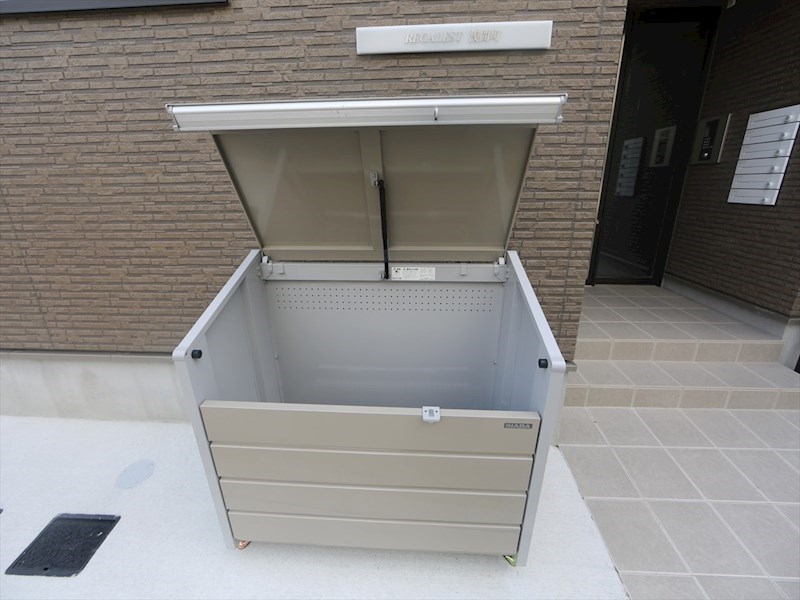 ＲＥＧＡＬＥＳＴ浅間町 敷地内にゴミストッカー付