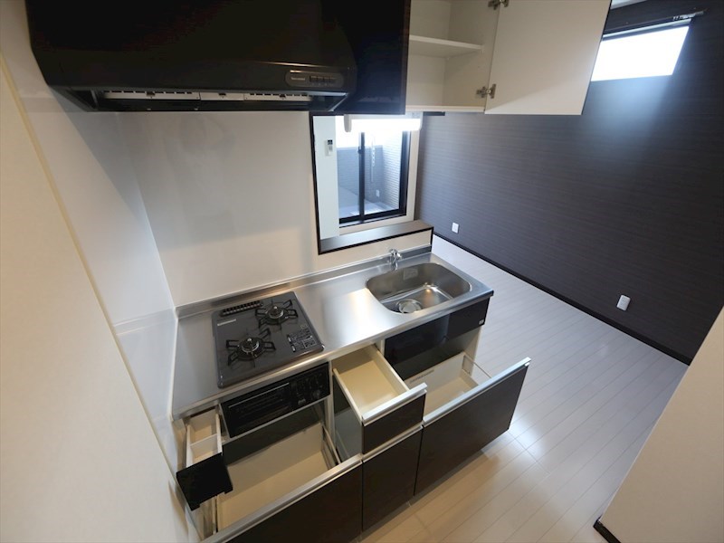 ＲＥＧＡＬＥＳＴ浅間町 システムキッチン（ガス2口コンログリル付）カウンターキッチン