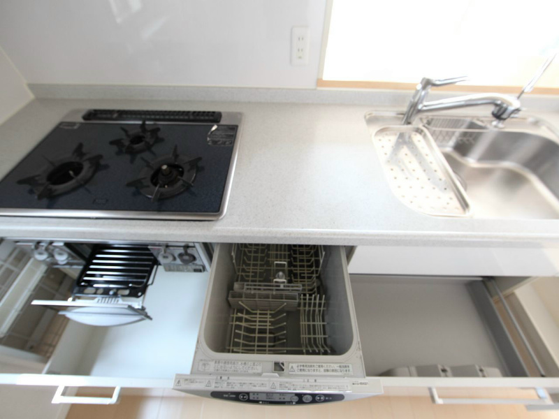 レジディア泉 システムキッチン（ガス3口グリル）食器洗乾燥機