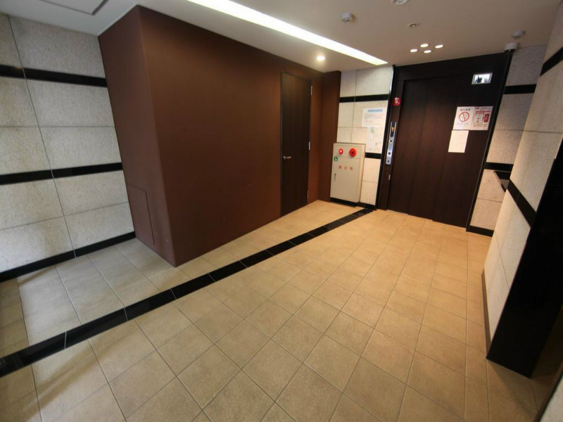 ライブコート丸の内 エレベーター内の防犯モニター付