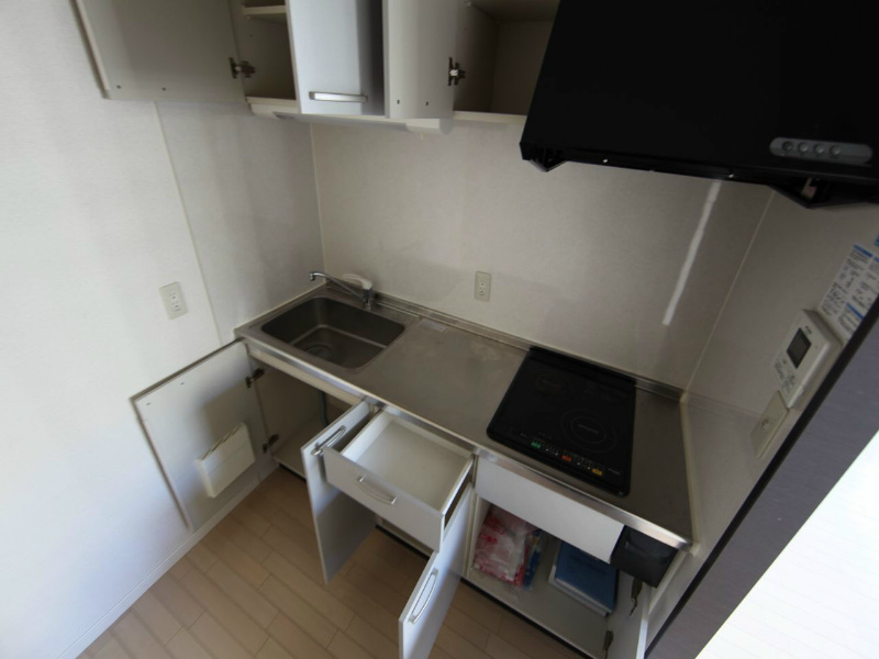 セントレイクセレブ徳川 システムキッチン（ＩＨ2口）冷蔵庫・レンジ等ご用意できます