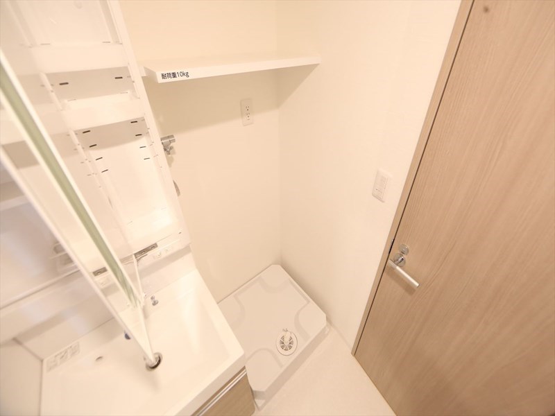 ＬｉｖｅＣａｓａ金山 脱衣所　室内洗濯機置き場