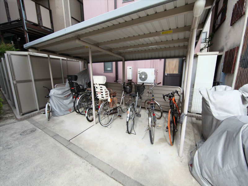 エスペランサ内山 屋根付き駐輪場