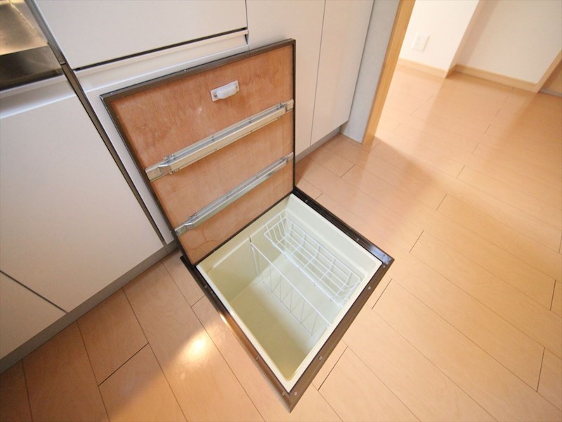 エスペランサ内山 床下収納有り（収納充実してます）