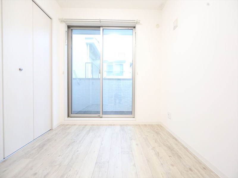ＦＳ　ＣＲＥＡＲＴ　ＧＯＫＩＳＯ 洋室3.5帖　クローゼット付　バルコニー