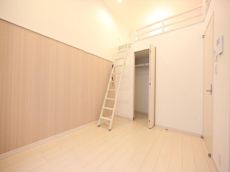 プレリュード左京山 洋室5.2帖　ロフト6帖（収納にも寝室にも使用できます）