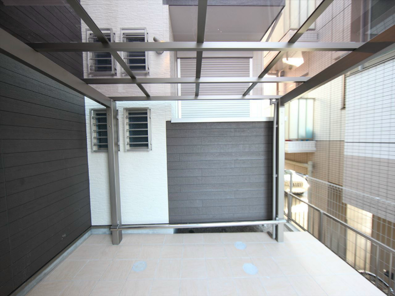 Ｇｒａｎｄｔｉｃエステート西高蔵 屋根付き駐輪場有り