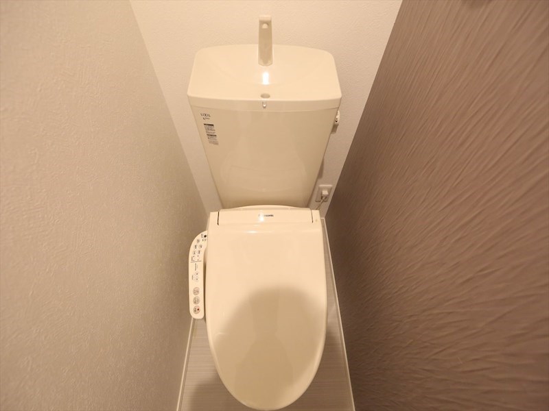 カーサルーチェＷ 温水洗浄暖房便座付トイレ