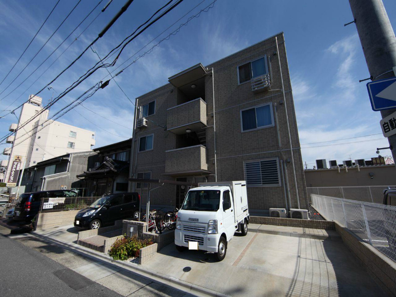 外観 オートロック 屋根付き駐輪場 平面駐車場