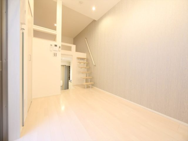 ディオステージ新栄 ロフトに階段で上がれます(階段式ロフト)愛知県名古屋市中村区若宮町1丁目26-2