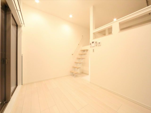 リエント東別院 ロフトに階段で上がれます(階段式ロフト)愛知県名古屋市昭和区福江1丁目14-14-2
