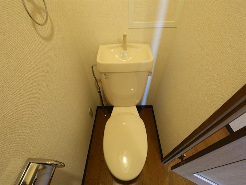 フジハイツIII トイレ（お風呂トイレ別）温水洗浄暖房便座取り付け可