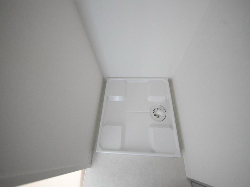 ＣＡＳＴＥＬＬＯＬＵＳＳＯ（カステロルッソ） 室内洗濯機置き場　洗濯機ご用意できます