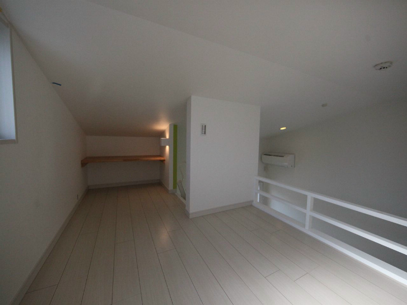イーストクレッセント ロフト4.7帖（収納としてもお部屋しても使えます）