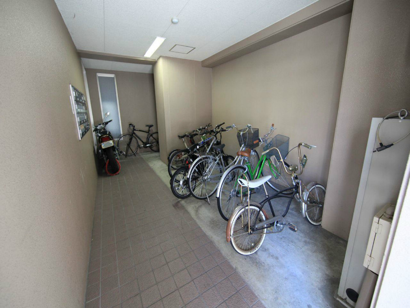 藤陽ビル 敷地内屋内駐輪場