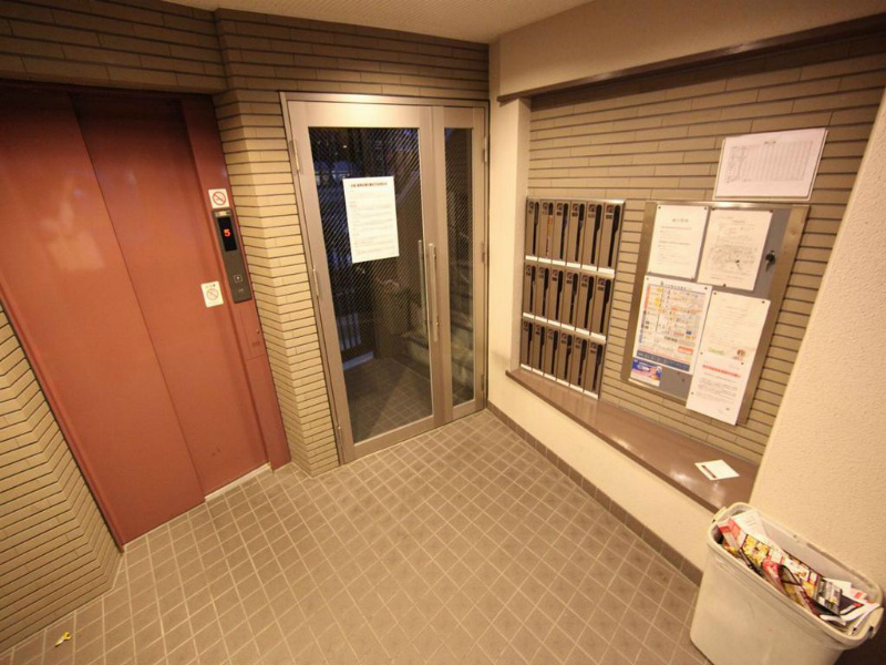 ルミナス新栄 エントランス　エレベーター