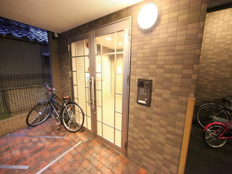 ルミナス新栄 エントランス　オートロック　防犯カメラ