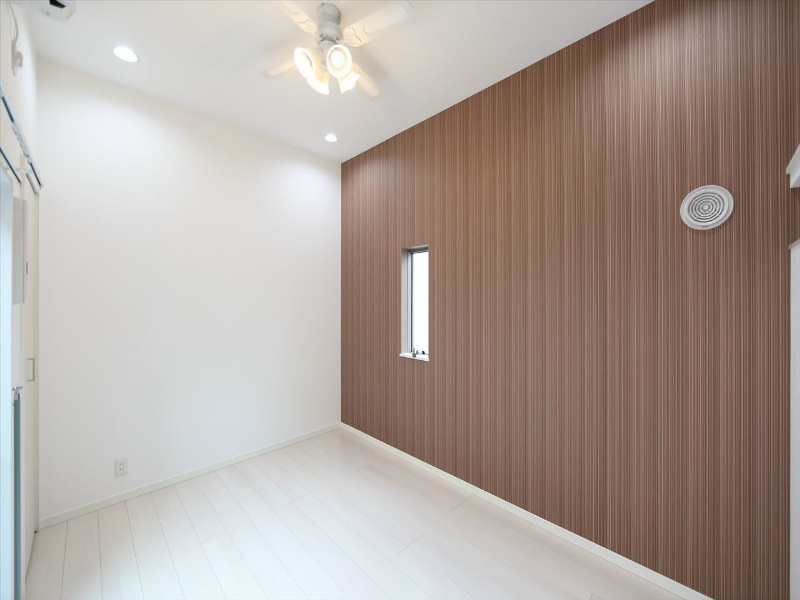 ＥＳＰＡＣＩＯ今池（エスパシオ今池） 洋室6.5帖　上階ロフト6.5帖（収納でも部屋でも使えます）