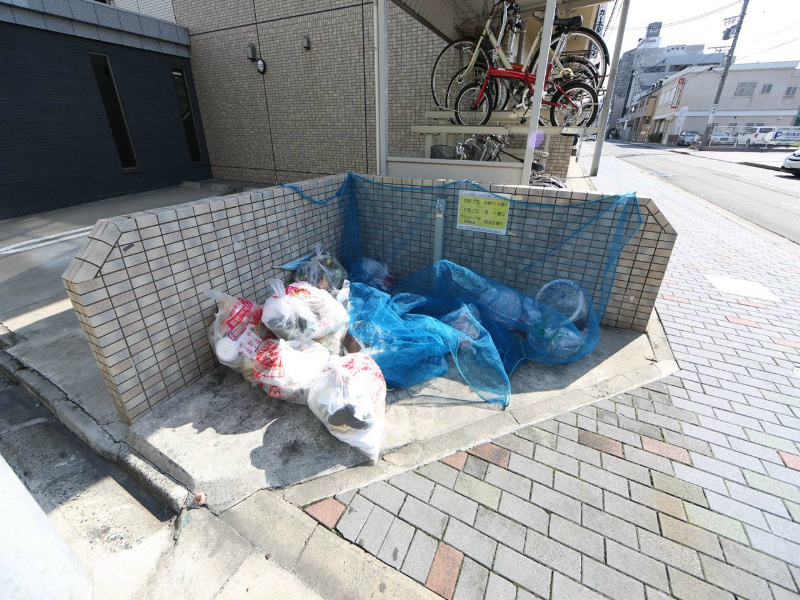Ｓｔｅｌｌａ（ステラ） 敷地内ゴミ捨て場