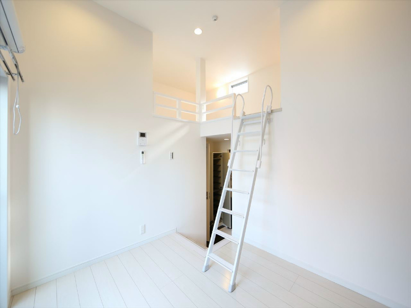 Ｌａｌｕｃｅ烏森 洋室4.5帖　ロフト4.9帖（収納でもお部屋でも使えます）
