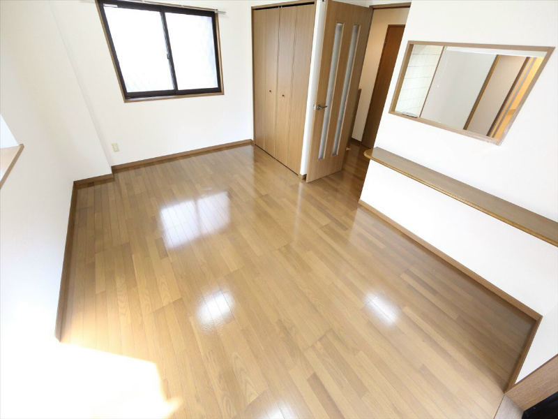 クオン千原 洋室10帖　クローゼット（収納充実してます）