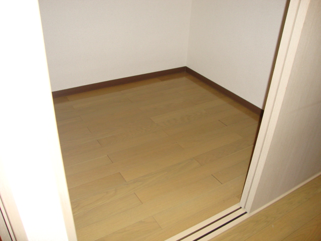 プレシアス赤城 納戸