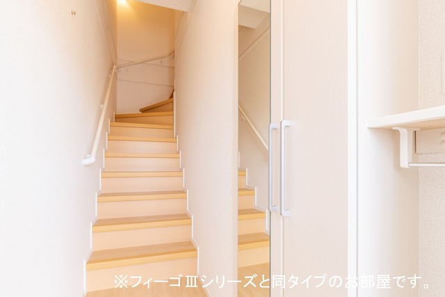 カーサ　ファボーレ 玄関