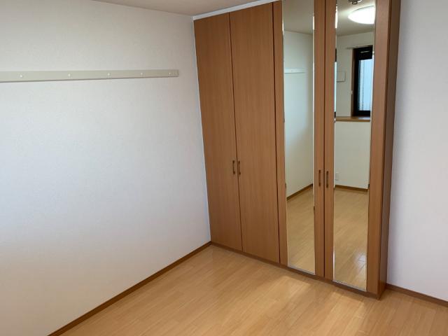 ガーデン仲田 室内