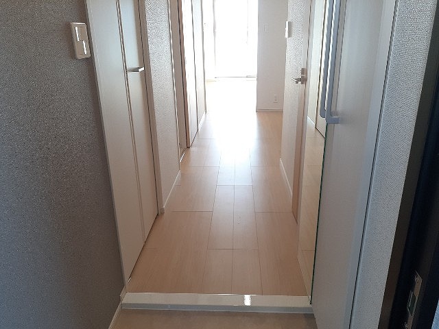 グレースヒルズ金山 玄関