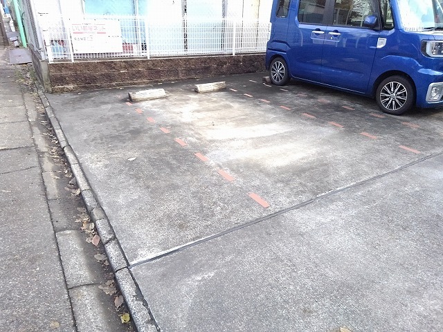 サンライト柳島 駐車場